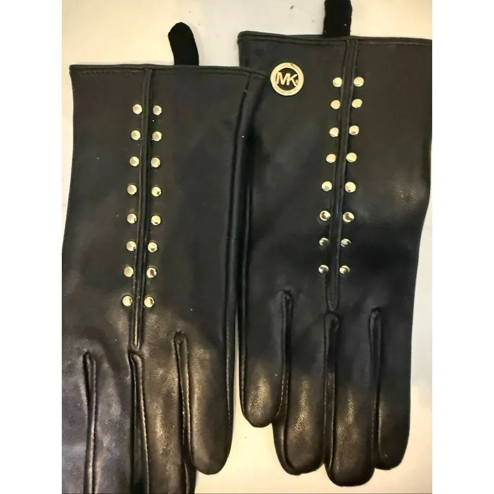 Michael Kors Women's Astor Studded Leather Tech Touch Gloves Black Medium NWOT